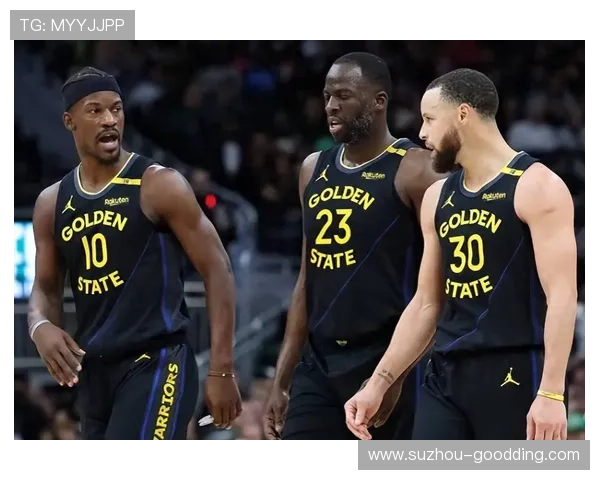 追梦与库里携手共进各展风采共同引领球队的精彩旅程